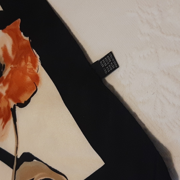 Silk scarf - Picture 2 of 4